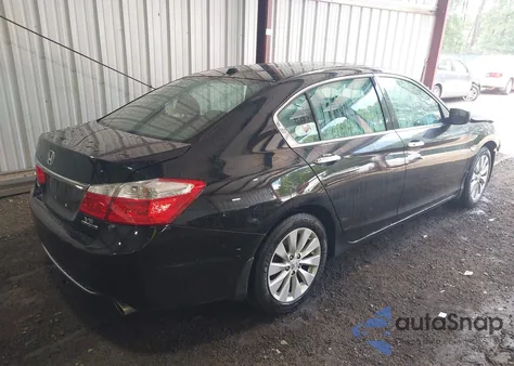2015 Honda Accord Touring z USA, uszkodzony, nr VIN 1HGCR3F96FA008943